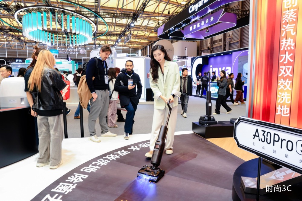 AWE｜从蒸汽技术到行业白皮书 石头洗地机重构地面清洁标准